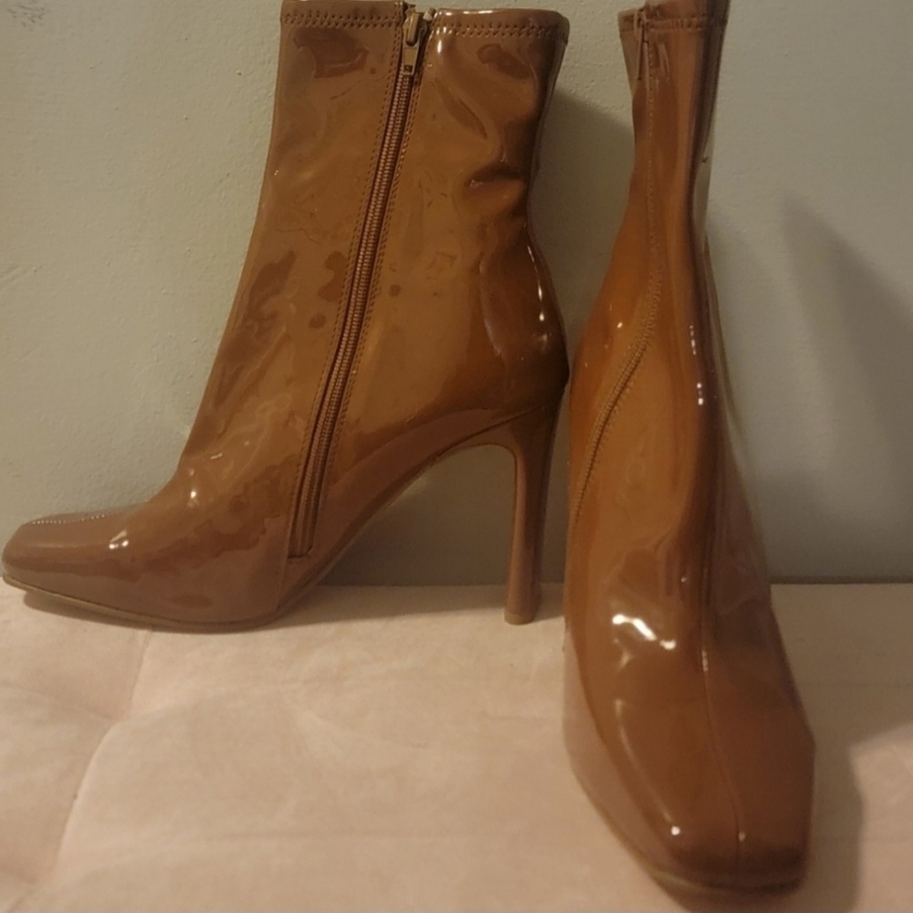 Steve Madden NEW size 9.5 toffee boots